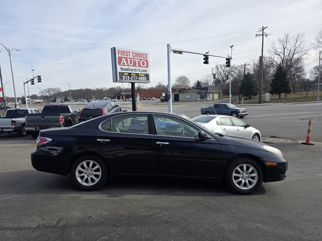 2003 Lexus ES 350 300's photo